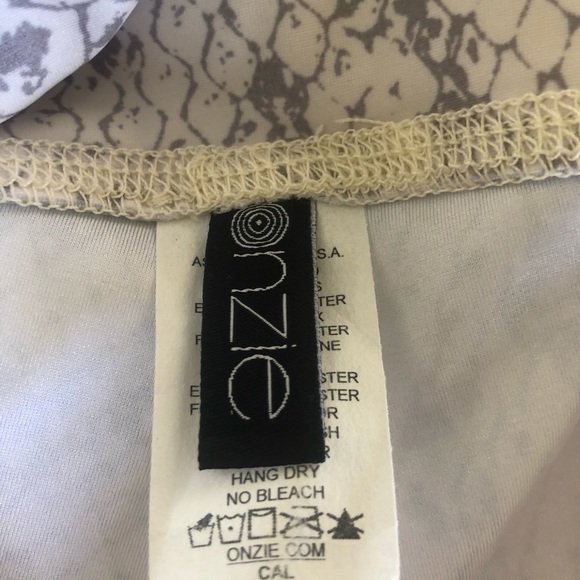 Onzie Python White Snakeskin Leggings - Picture 10 of 16